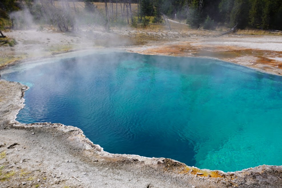 HOT SPRINGS TURQUOISE NATURE STEAM