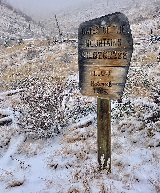 gates of the mountains sign winter