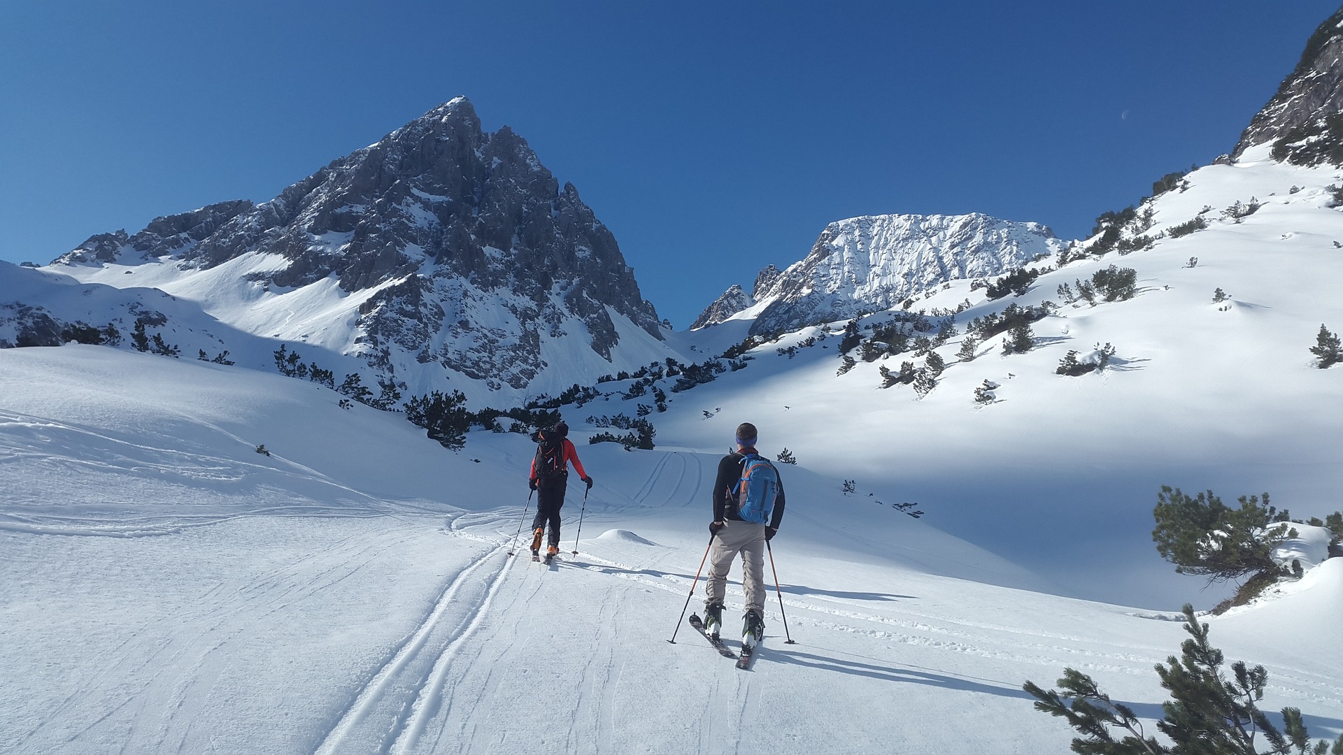 backcountry skiing ski mountain 