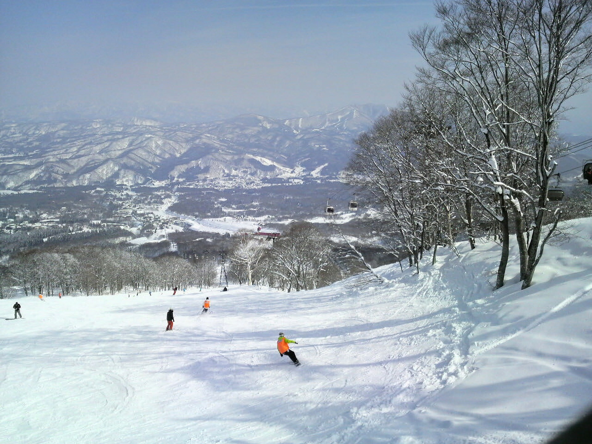 ski skiing japan mountains 