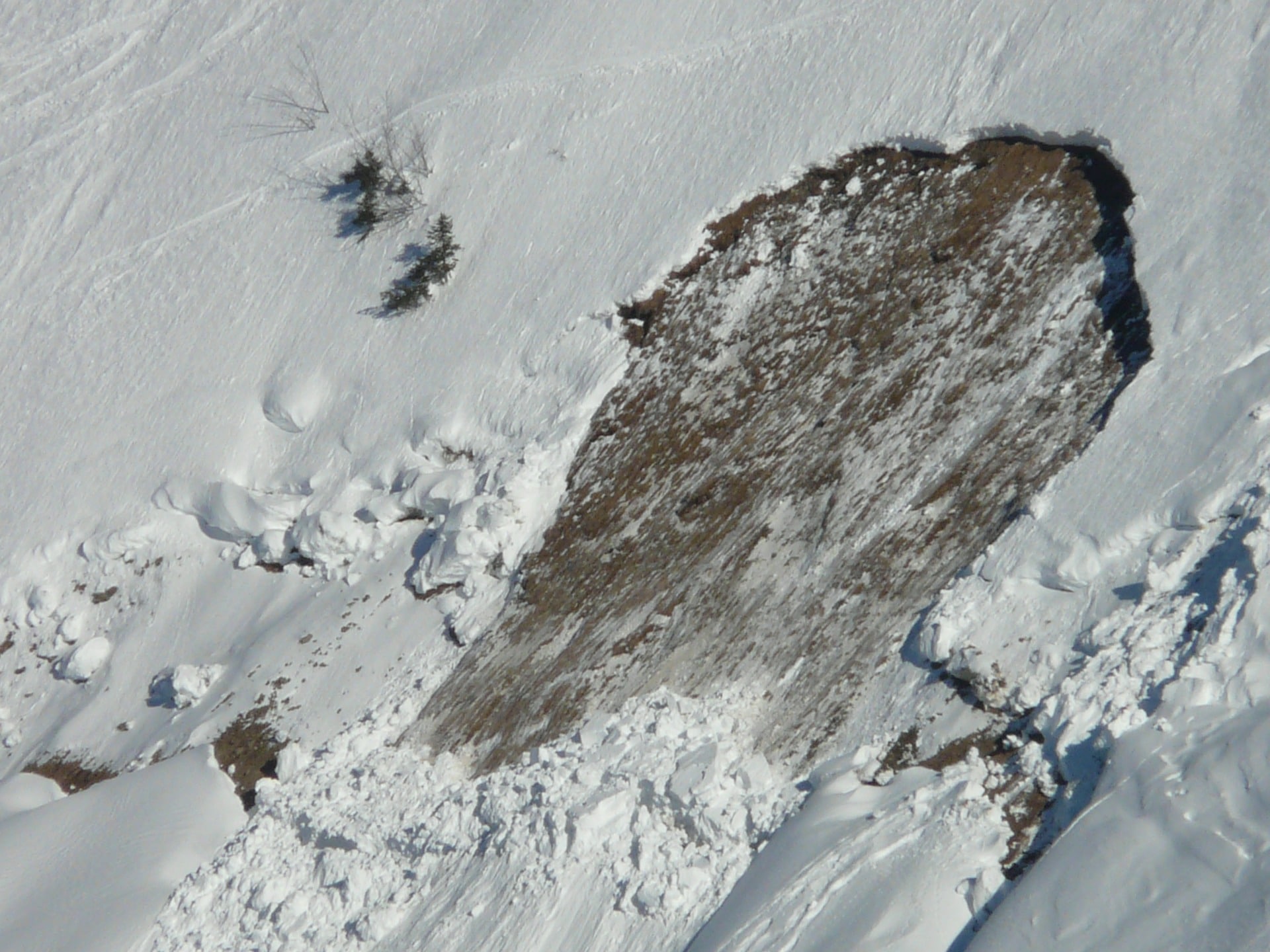 loose snow avalanche 