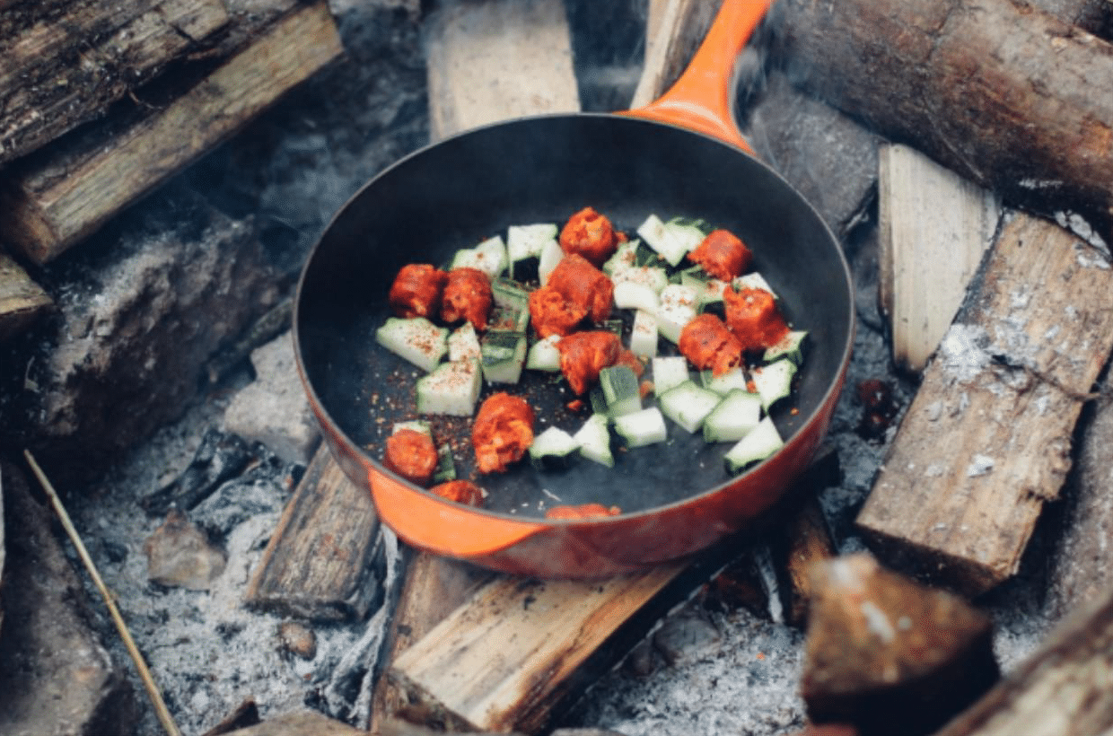 campfire cooking food